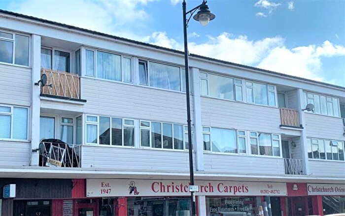 2 Bedroom Flat For Sale In Bargates, Christchurch, Dorset, BH23