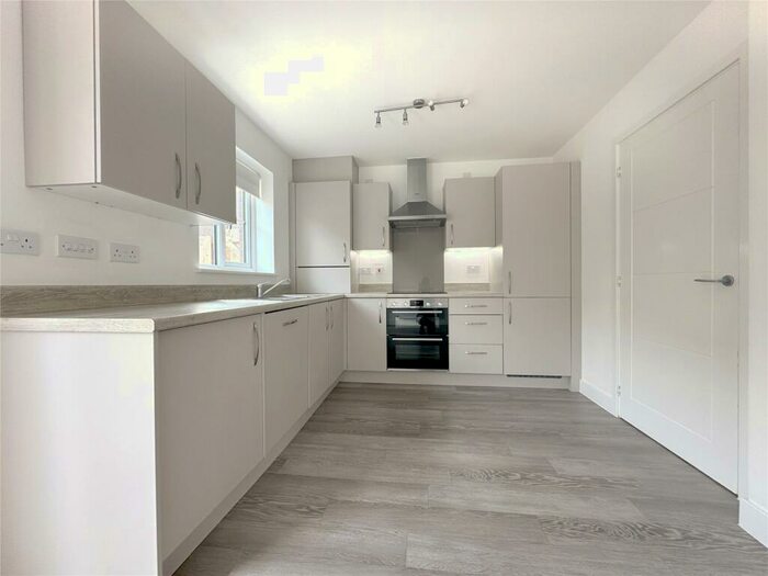 4 Bedroom Semi-Detached House To Rent In Tithebarn, Exeter, EX1