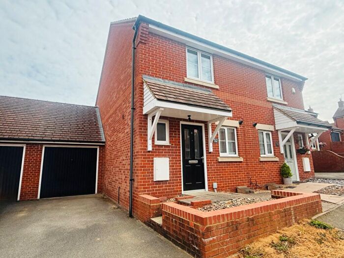2 Bedroom Semi-Detached House To Rent In Maple Close, Pulloxhill, MK45