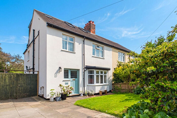 4 Bedroom Semi-Detached House For Sale In Coleridge Road, Cambridge, CB1