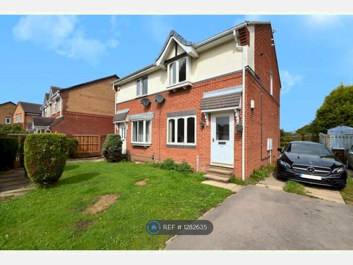 2 Bedroom Semi-Detached House To Rent In Hillthorpe Court, Leeds LS10