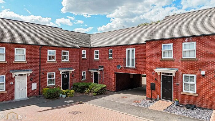2 Bedroom Flat For Sale In Suffolk Way, Church Gresley, Swadlincote, Derbyshire, DE11