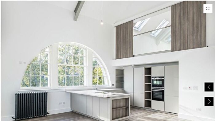 3 Bedroom Flat To Rent In Viewforth, Edinburgh, EH10