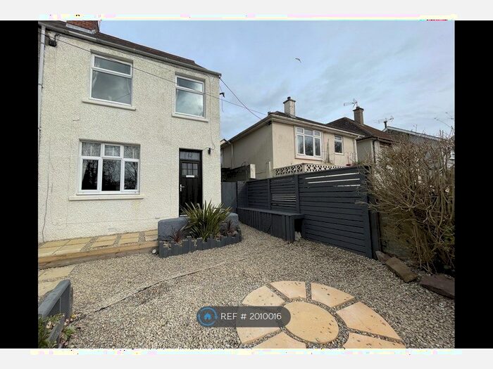 2 Bedroom Semi-Detached House To Rent In Cromwell Road, Milford Haven, SA73