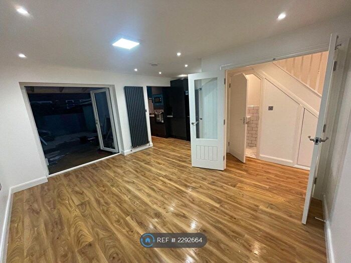 4 Bedroom Terraced House To Rent In Clifton Road, London, E16