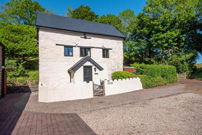 3 Bedroom Cottage For Sale In Carrog, LL21