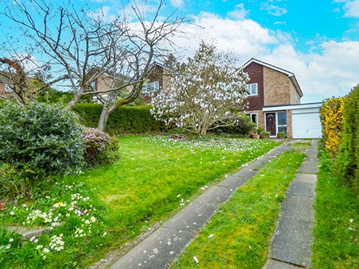 3 Bedroom Detached House For Sale In Woodbury Rise, Malvern, Worcestershire, WR14