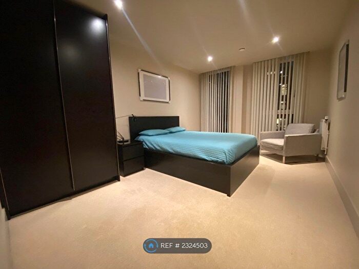 1 Bedroom Flat To Rent In The Crescent, London, SE8