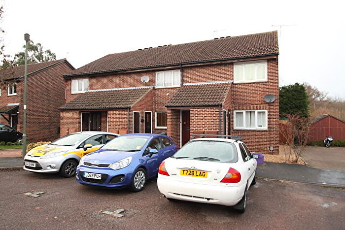 1 Bedroom Flat To Rent In Fitzjohn Close, Guildford, GU4