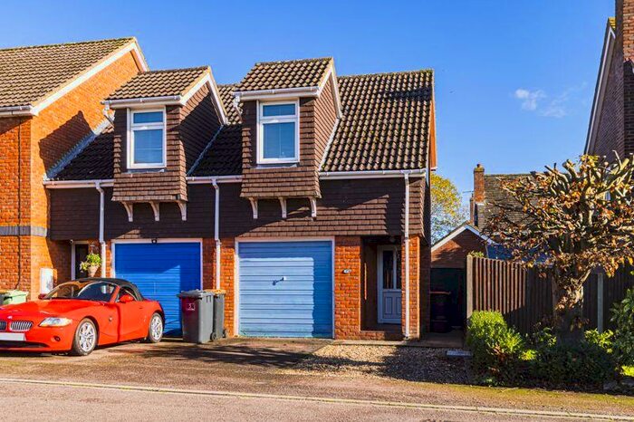 1 Bedroom Flat To Rent In Coral Close, Eaton Bray, Beds, LU6