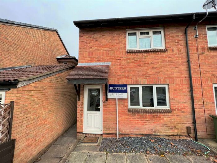 1 Bedroom Maisonette To Rent In Gatcombe, Netley Abbey, Southampton, SO31