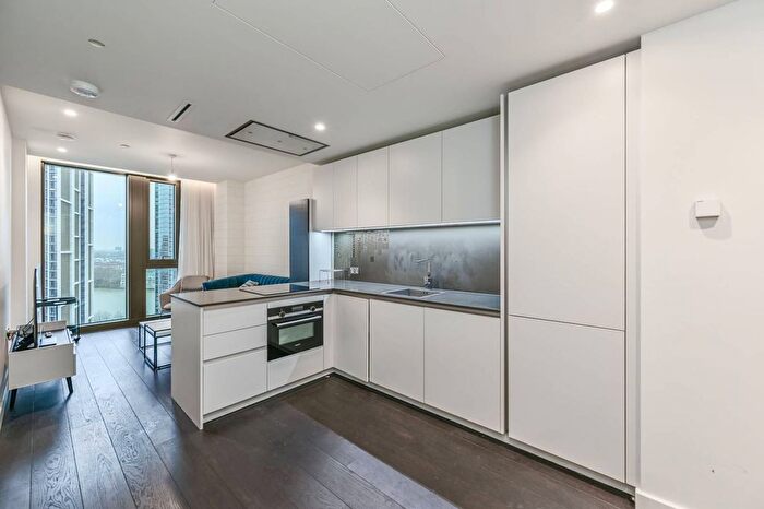 2 Bedroom Flat To Rent In Vauxhall, Vauxhall, London, SW8