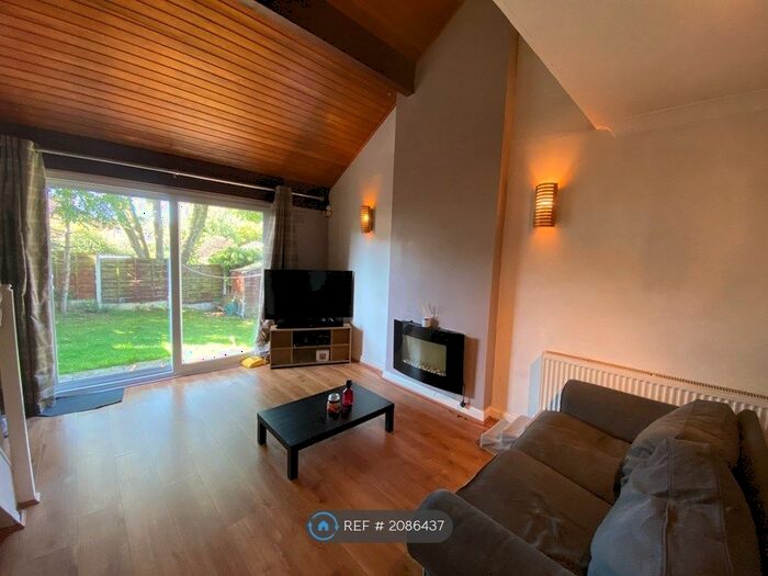 1 Bedroom Semi-Detached House To Rent In Bladen Close, Cheadle Hulme, SK8
