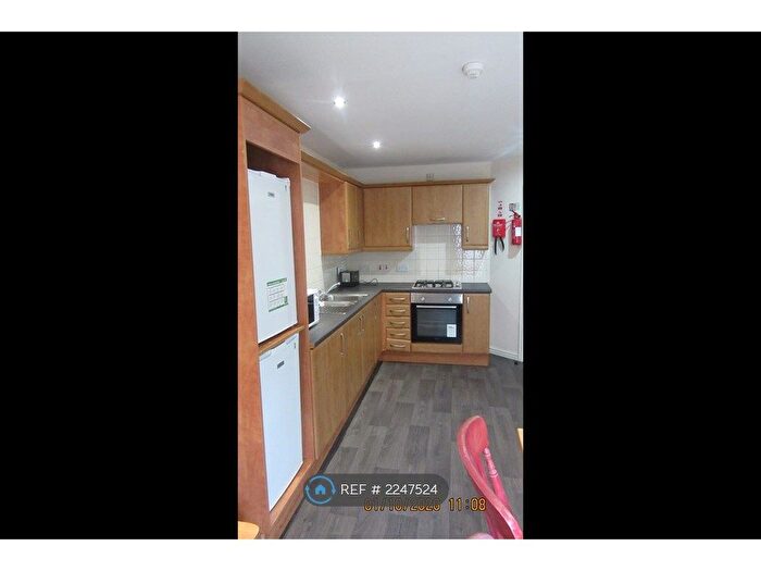 5 Bedroom Semi-Detached House To Rent In Rosefield Street, Dundee, DD1