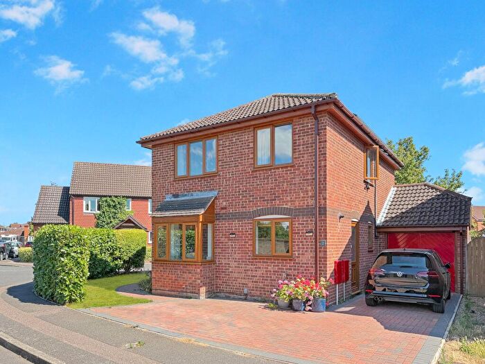 3 Bedroom Detached House For Sale In Penrwyn Court, Eynesbury, PE19