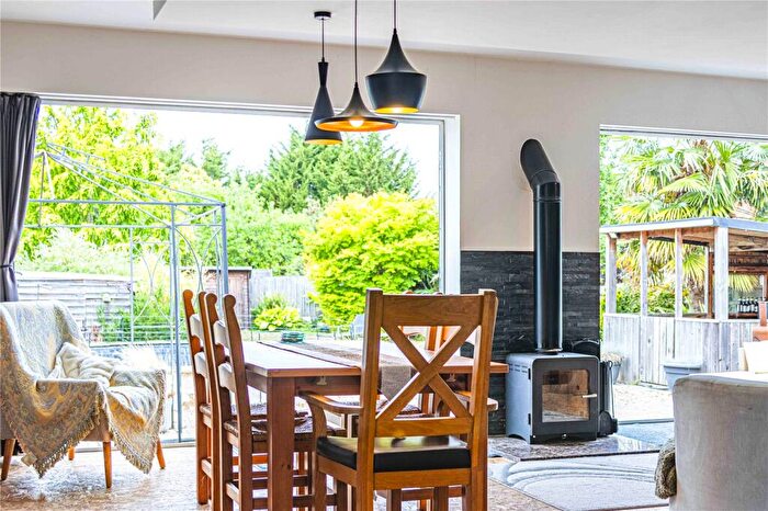 3 Bedroom Bungalow For Sale In Moor End, Eaton Bray, Central Bedfordshire, LU6