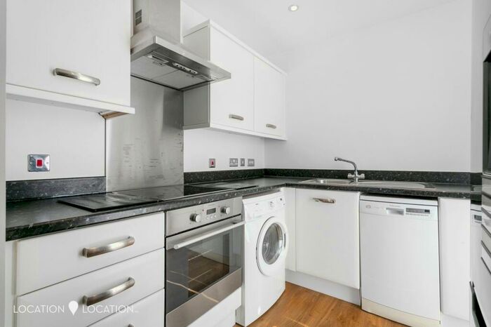 2 Bedroom Flat To Rent In Harry Zeital Way, Fenland House Harry Zeital Way, E5