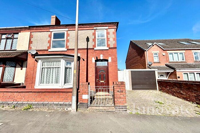 3 Bedroom Semi-Detached House To Rent In Maple Road, Halesowen, B62