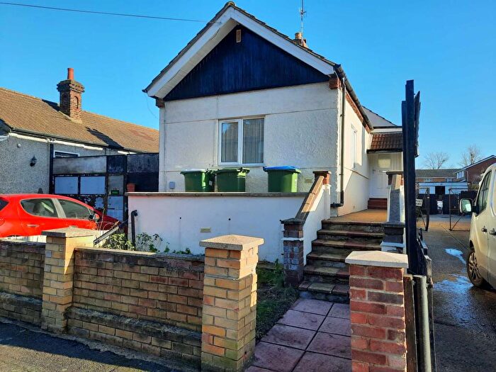 2 Bedroom Bungalow To Rent In North Road, Belvedere, DA17