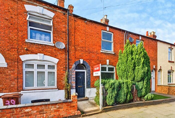 2 Bedroom Terraced House For Sale In Argyle Street, Northampton, Northamptonshire, NN5