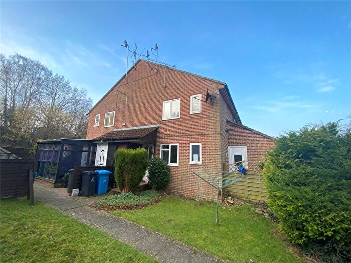 1 Bedroom Flat For Sale In Monks Way, Bearwood, Bournemouth, Dorset, BH11