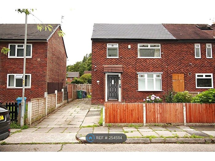 3 Bedroom Semi-Detached House To Rent In Heybrook Road, Manchester, M23