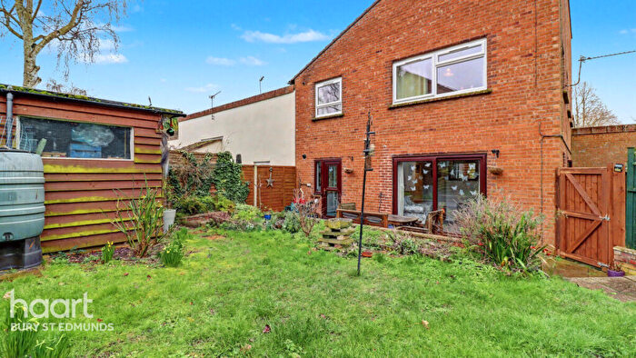 2 Bedroom Flat For Sale In Peddars Close, Ixworth, Bury St Edmunds, IP31