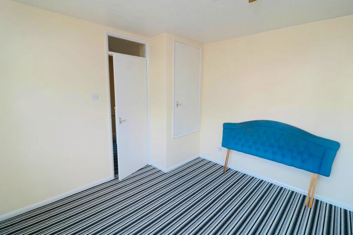 1 Bedroom Flat To Rent In Stafford Road, London, CR0