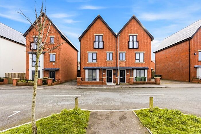 4 Bedroom Semi Detached House For Sale In Kunwar Avenue, Folkestone, CT20