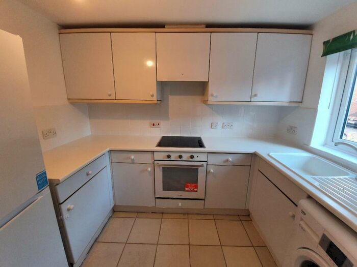 1 Bedroom Flat To Rent In Seton Court, Alwyn Gardens, Hendon, NW4