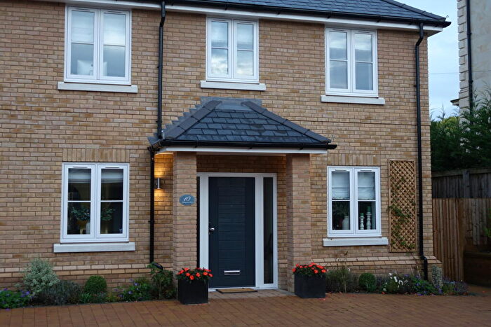 4 Bedroom Semi-Detached House To Rent In Wellingtonia Drive, Crookham Common, Thatcham, Berkshire, RG19