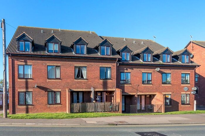 1 Bedroom Flat To Rent In Rectory Road, Rushden, NN10