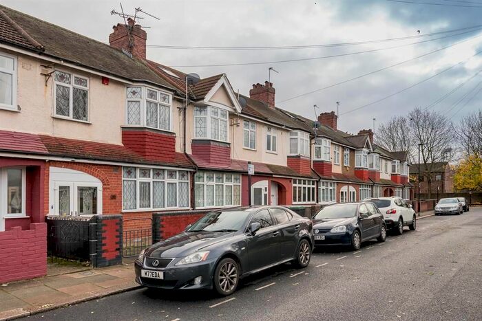 3 Bedroom Terraced House To Rent In Ashby Road, London, N15