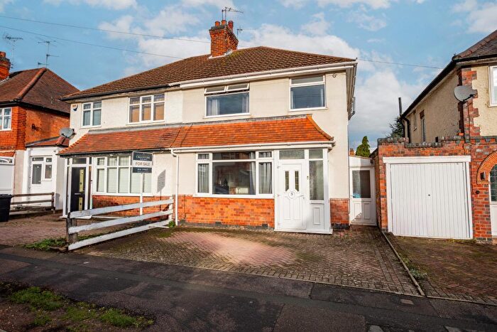 3 Bedroom Semi Detached House For Sale In Spinney Rise, Birstall, LE4