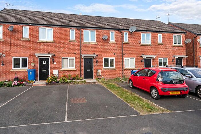 2 Bedroom Terraced House To Rent In Railway Road, Atherton, M46