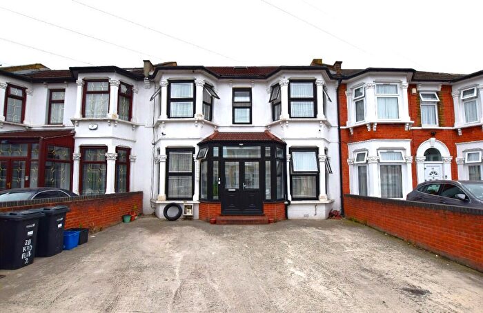 7 Bedroom Triplex For Sale In Kingswood Road, Ilford, London, IG3