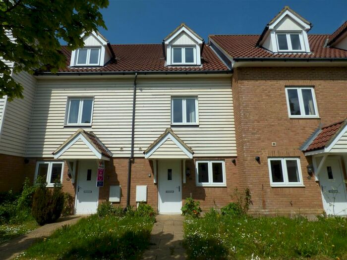 4 Bedroom Terraced House To Rent In Page Road, Hawkinge, Folkestone, CT18