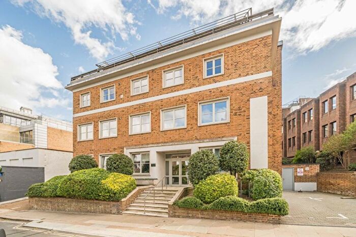2 Bedroom Flat To Rent In Parkshot, Richmond, TW9