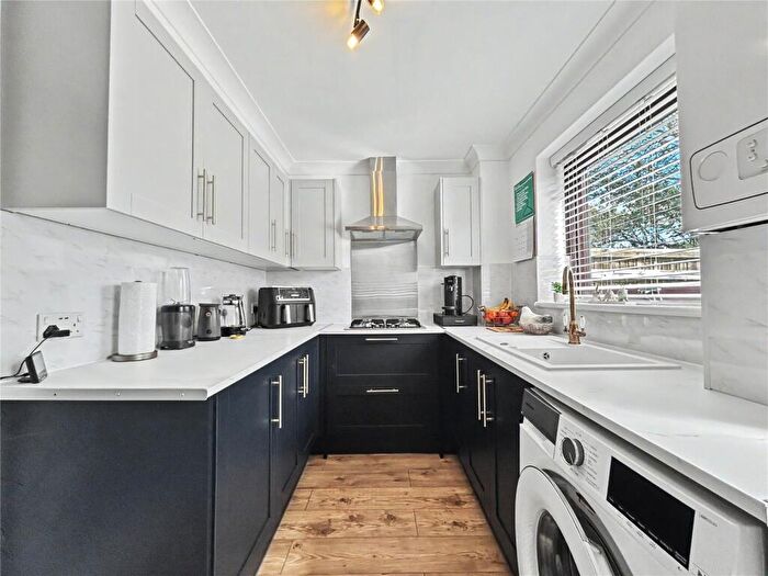 2 Bedroom Terraced House For Sale In Hewitt Close, Gillingham, Kent, ME7