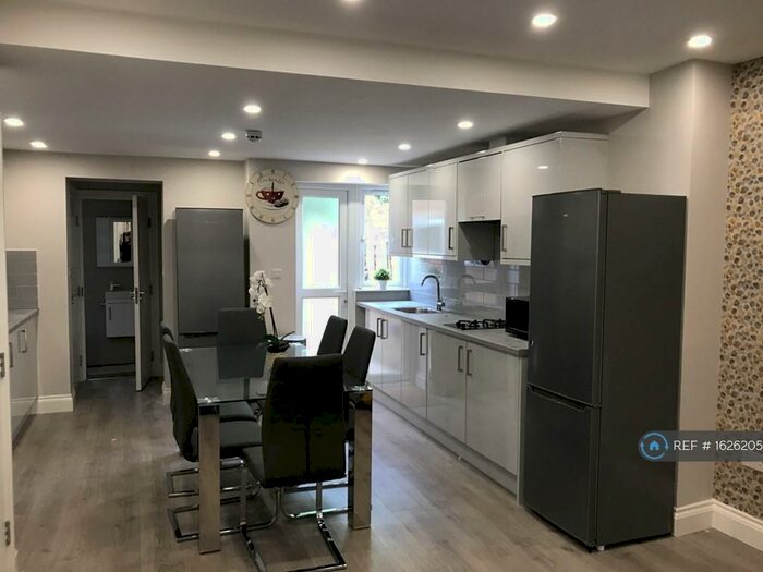 6 Bedroom Terraced House To Rent In Kitchener Road, Ipswich, IP1