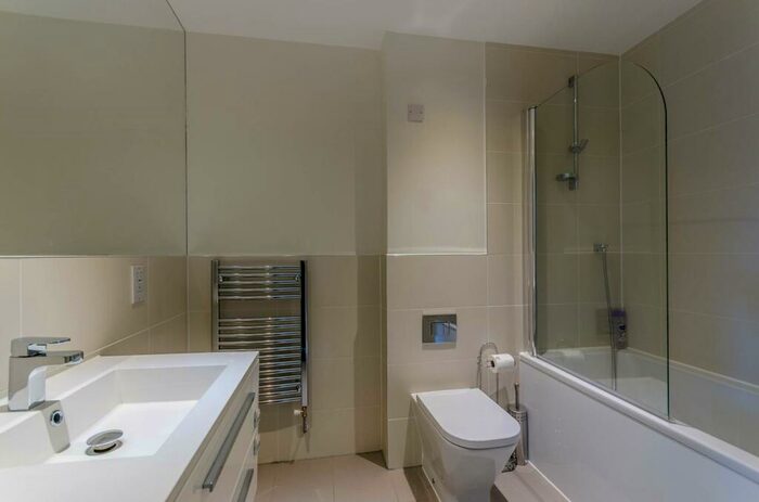 3 Bedroom Flat To Rent In Williams Way, Wembley, HA0