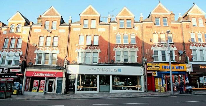 Flat To Rent In Lavender Hill, Clapham, SW11