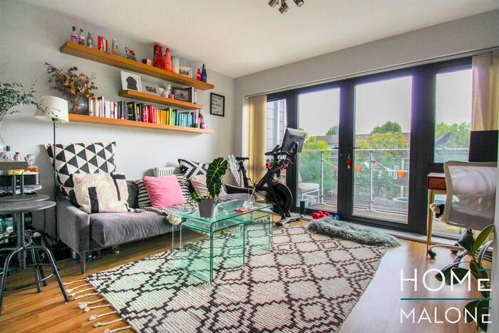 1 Bedroom Flat To Rent In Windsor Court, Mostyn Grove, E3