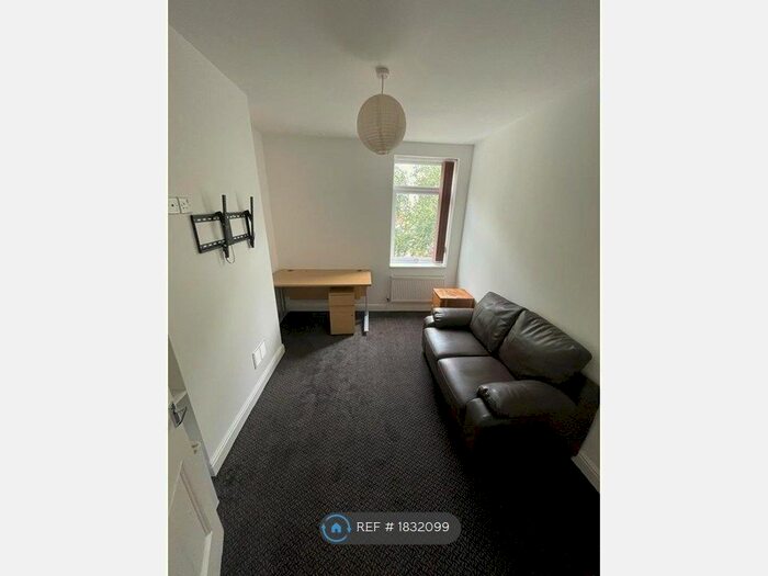 3 Bedroom Terraced House To Rent In Bath Street, Stoke-On-Trent, ST4