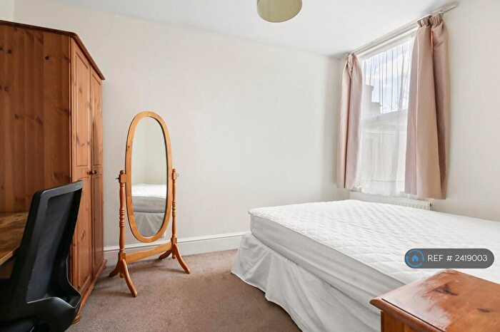 4 Bedroom Terraced House To Rent In Swinnerton Street, Homerton Hackney East London, E9