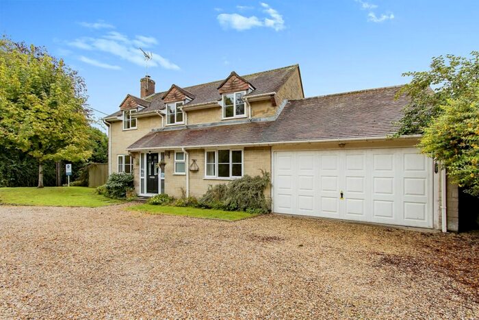 4 Bedroom Detached House For Sale In St. Johns Hill, Shaftesbury, SP7