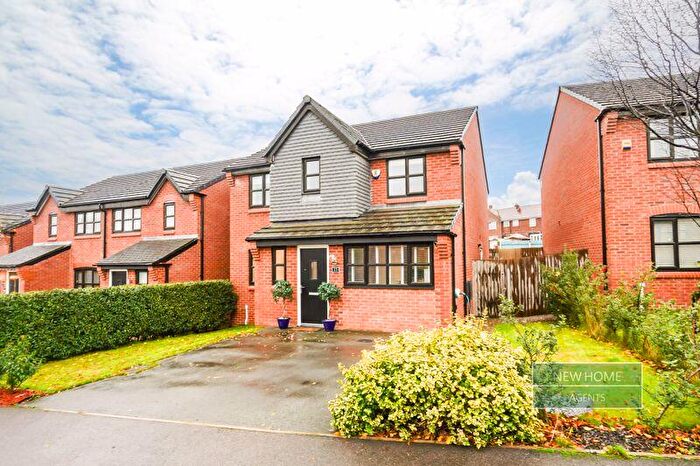 4 Bedroom Detached House For Sale In Harrison Grove, Stockport, SK3