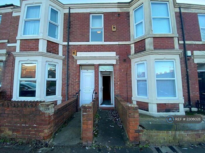 3 Bedroom Flat To Rent In Doncaster Road, Newcastle Upon Tyne, NE2
