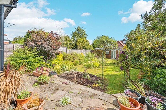 4 Bedroom Semi-detached House To Rent In Hill Road, Pinner, HA5
