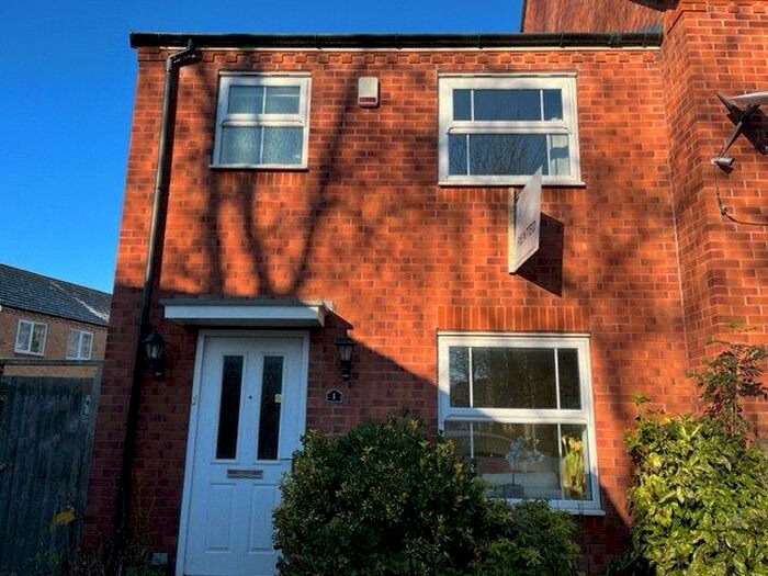 3 Bedroom End Of Terrace House To Rent In Downy Birch, Coventry, West Midlands, CV4